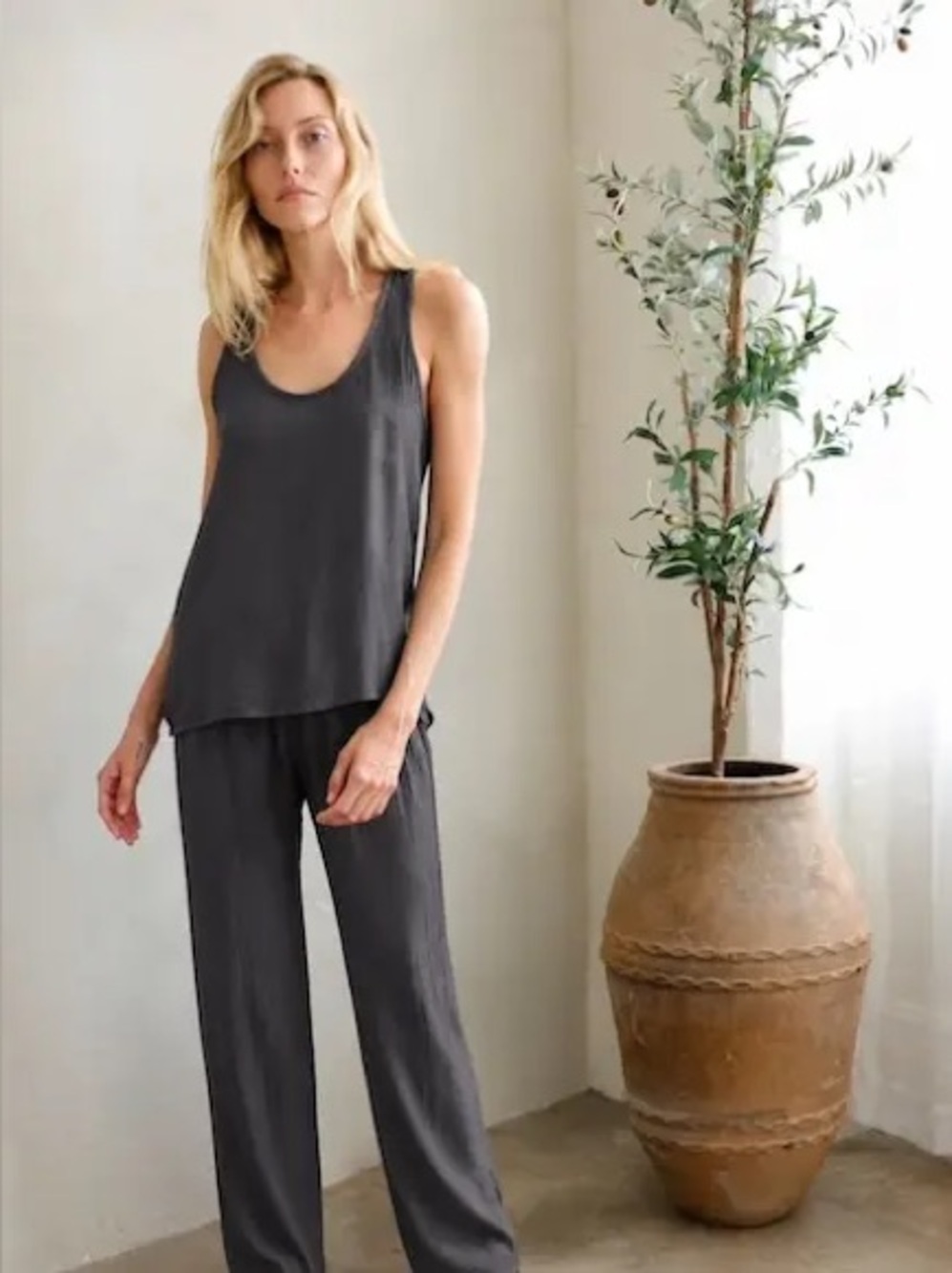 🆕Beautiful Gap Gray Satin Loungewear Set, Size M, S